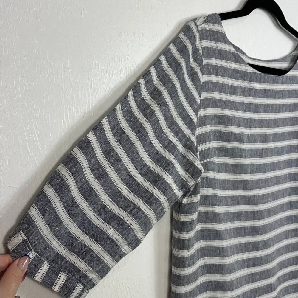 Christian Siriano Linen Gray And White Striped 3/4 Sleeve Top Size L